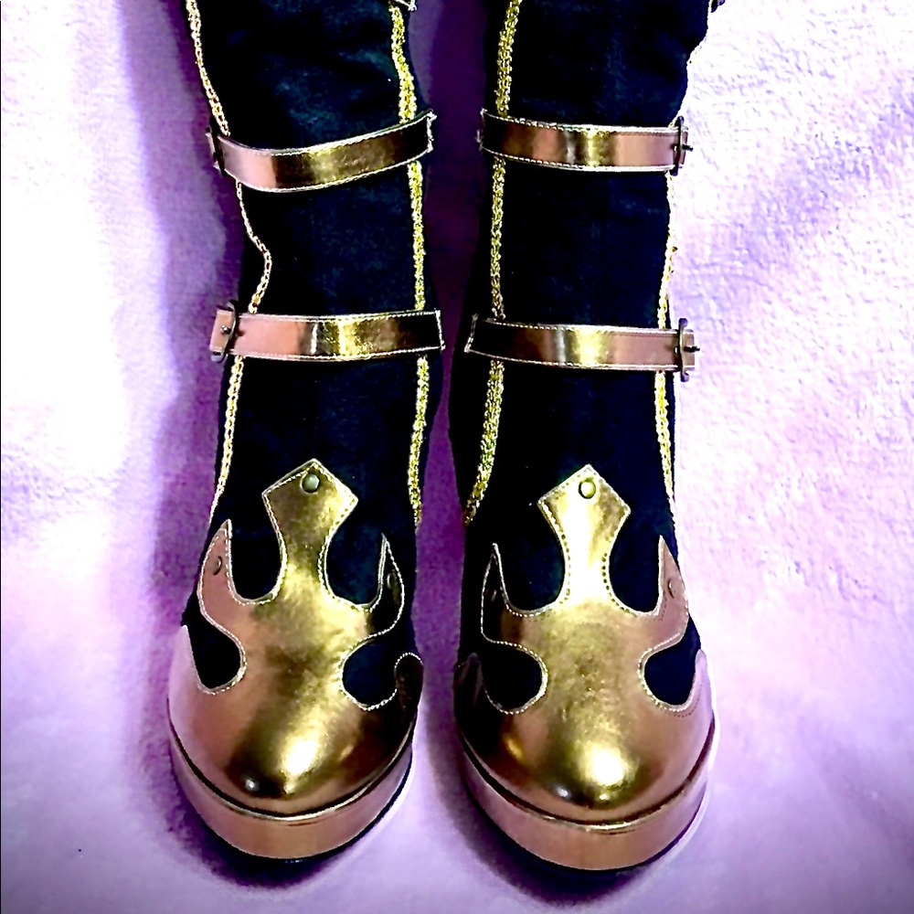 FUNTASMA  Sexy high heel boots! Size 10 NIB